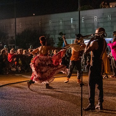 2021-09-04-212431cie-oposito-peaux-bleues