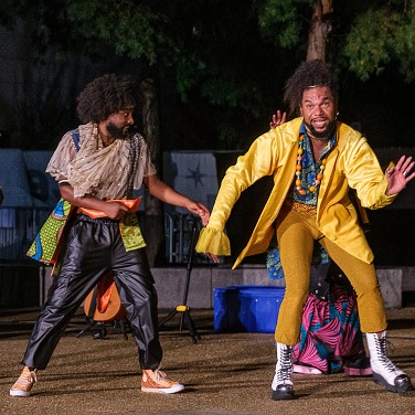 2021-09-04-215151cie-oposito-peaux-bleues