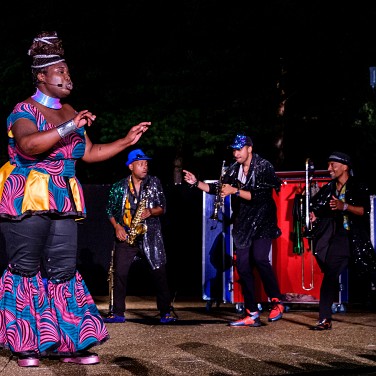 2021-09-04-215206cie-oposito-peaux-bleues