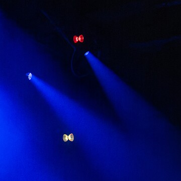 2025-04-12-205311-cabaret