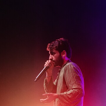2025-04-12-224240-cabaret