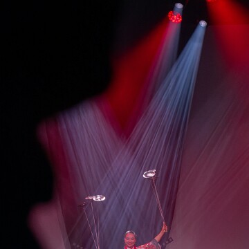 2025-04-12-221511-cabaret