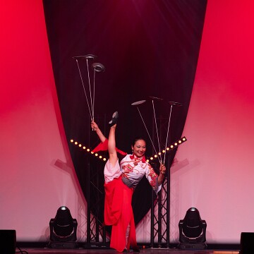 2025-04-12-221750-cabaret