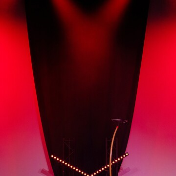 2025-04-12-222228-cabaret