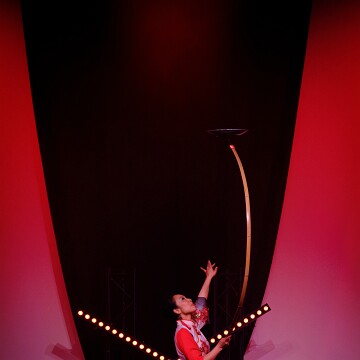 2025-04-12-222236-cabaret