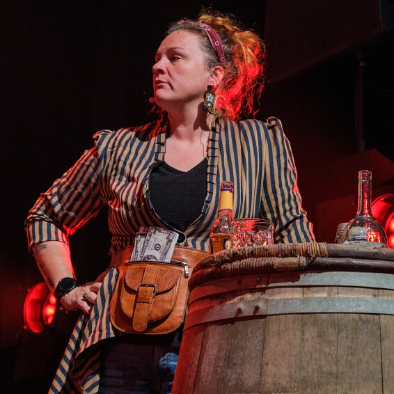 2026-04-18-135224-cabaret null