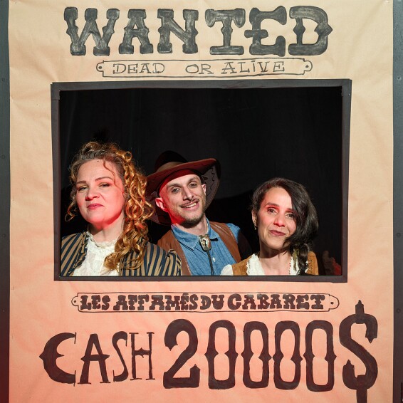2026-04-18-191236-cabaret null