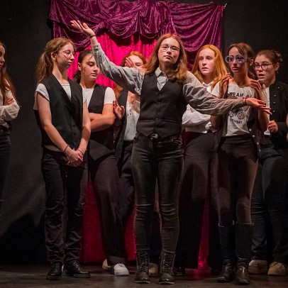 2023-06-10-174228-ici-theatre-ados