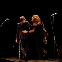 2025 La Fabrik' - Concert de Jil Caplan Sur les cendres danser Chant : Jil Caplan Basse et chant : Emilie Marsh Production : FAR Prod Photographie Dominique...