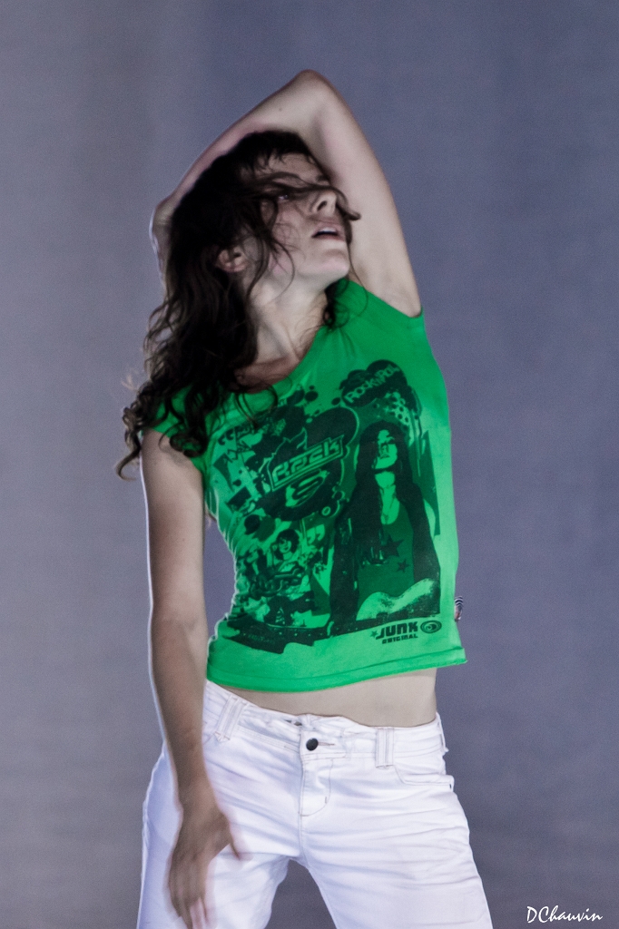 2011-07-27-150450-jeunefille-OK.jpg