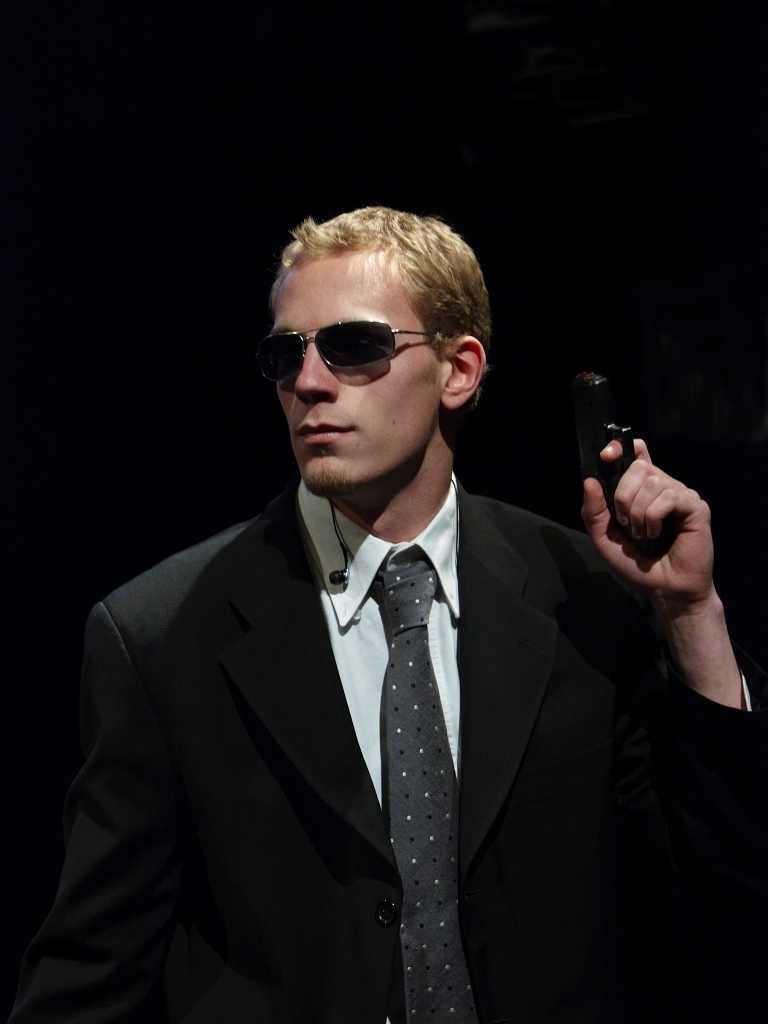 2010-03-uvol-serie-tv-OK (33).jpg - uvol