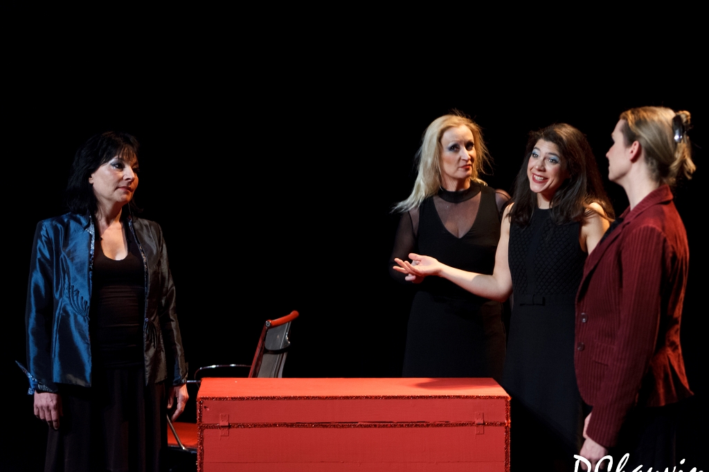 2012-02-02-194051-usine-mangeuses-OK.jpg - theatre de l'usine
