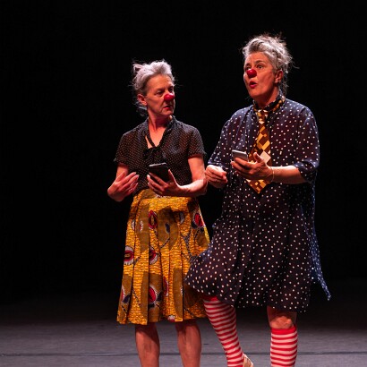 2025-06-25-204749-fabrik-clowns