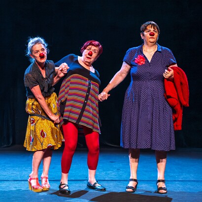 2025-06-25-205834-fabrik-clowns